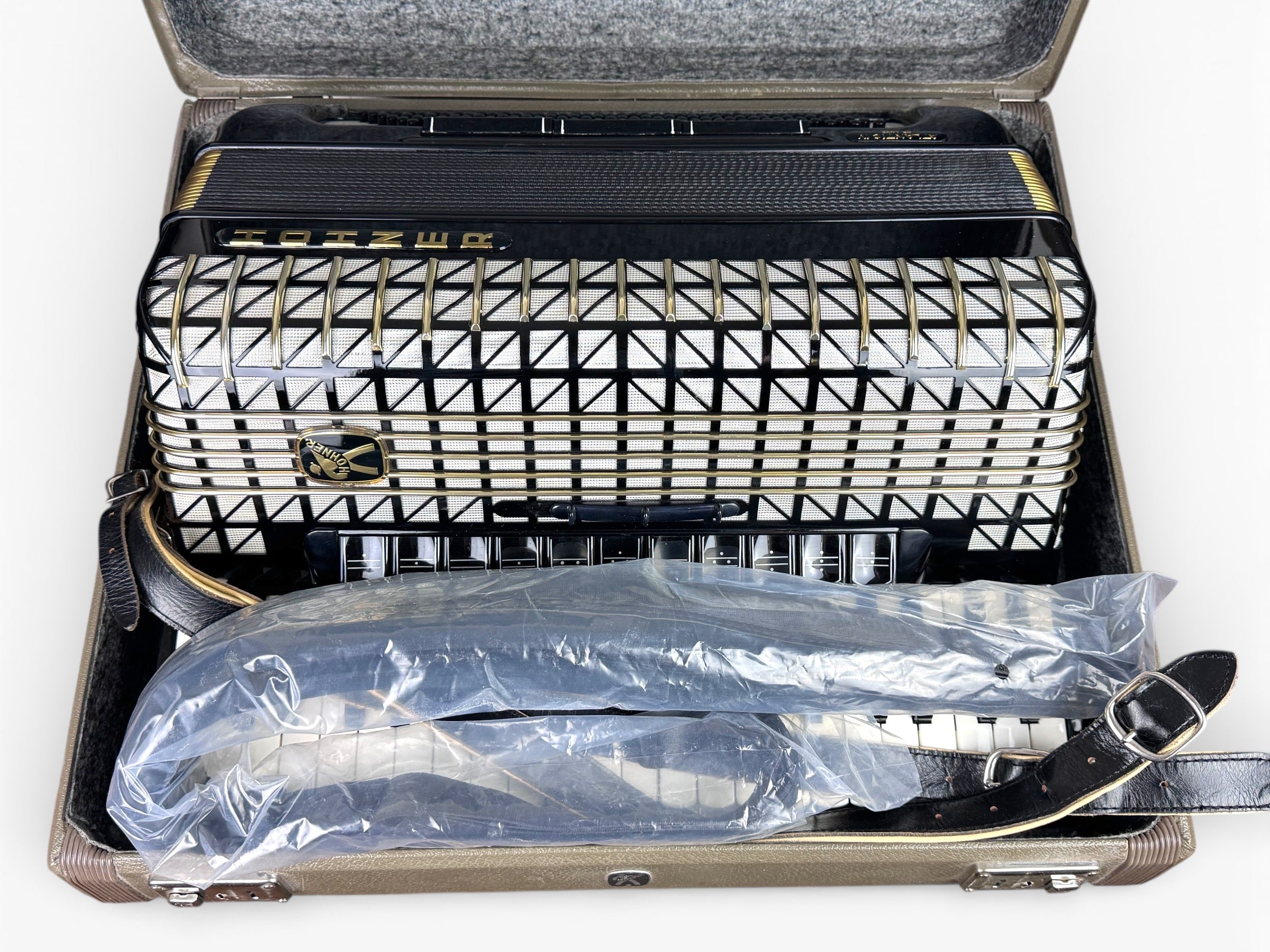 Hohner Atlantic IV DeLuxe Akkordeon 120 Bass Traumzustand Geprüft und Gestimmt